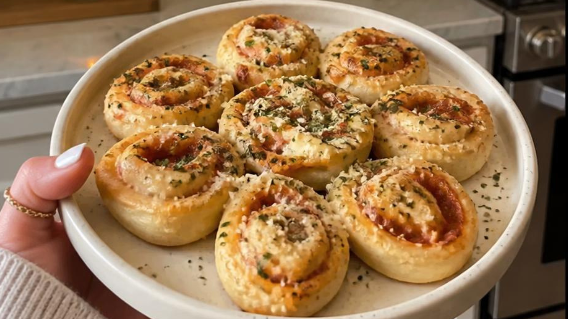 Garlic Butter Pizza Rolls